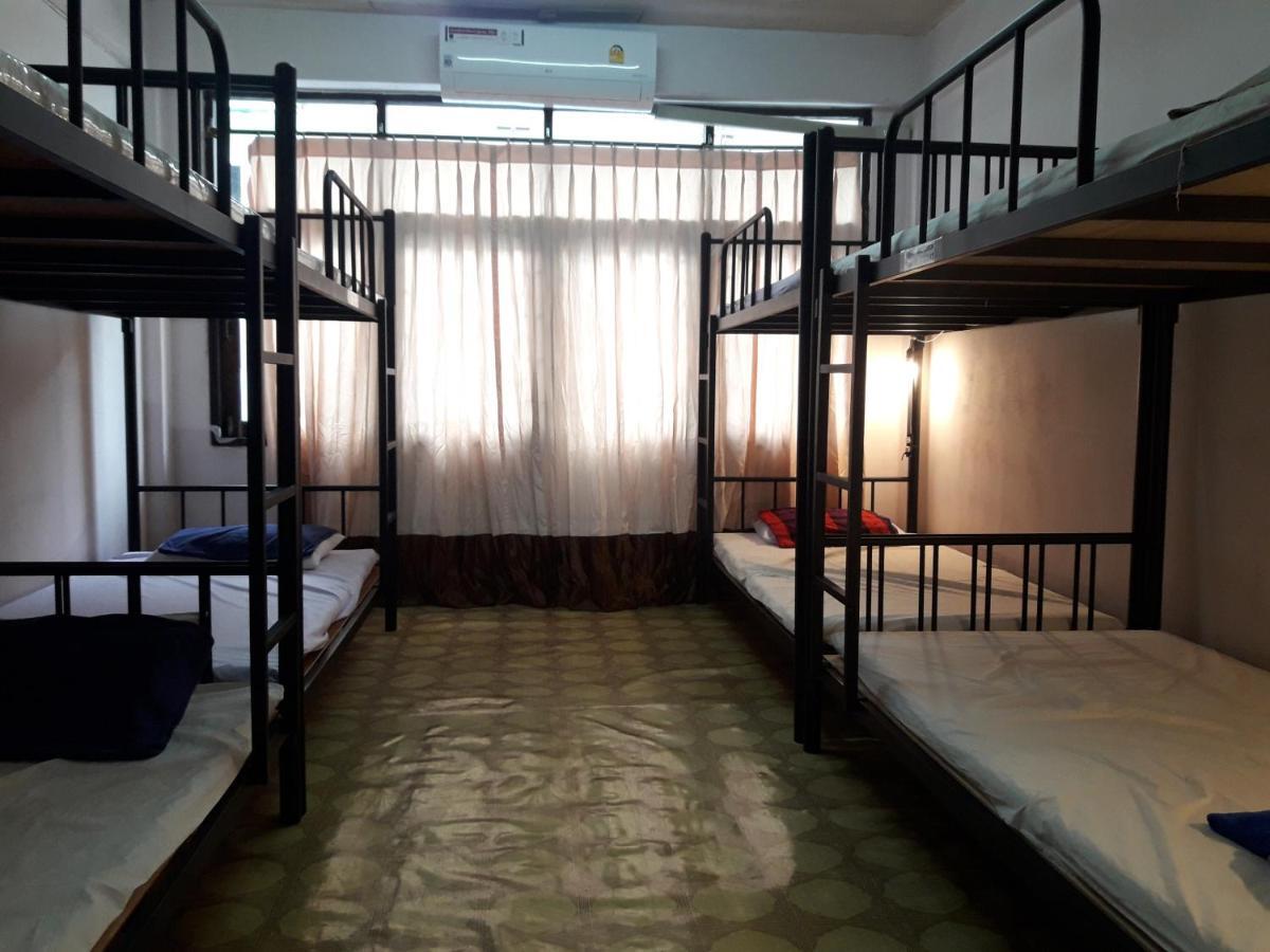 Backpack Planet Hostel Bangkok Bagian luar foto
